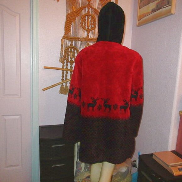 90s VTG Reversible Fleece Coat Size M High Pile Reindeer Toggle Hood Snowflakes - Picture 9 of 12